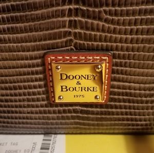 Dooney & Bourke cross body purse